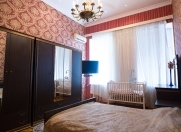 İcarəyə verilir 4 otaqlı 168 m2 köhnə tikili Sahil m.