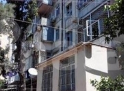 Satılır 3 otaqlı 50 m2 köhnə tikili 2 mkr