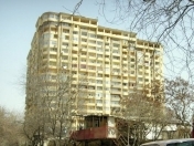 İcarəyə verilir 4 otaqlı 200 m2 yeni tikili Nizami m.