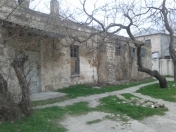 Satılır 8 otaqlı 1800 m2 obyekt Bakıxanov