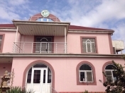 İcarəyə verilir 3 otaqlı 220 m2 ofis M.Hüseynzadə parkı