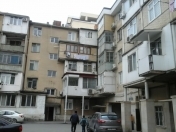 Satılır 3 otaqlı 82 m2 köhnə tikili Ayna Sultanova heykəli