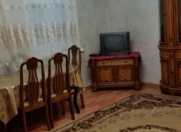 İcarəyə verilir 2 otaqlı 70 m2 həyət evi Tibb Universiteti