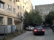 Satılır 2 otaqlı 60 m2 köhnə tikili Badamdar