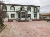 Satılır 6 otaqlı 600 m2 həyət evi Buzovna