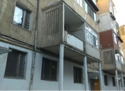 Satılır 3 otaqlı 60 m2 köhnə tikili Bayıl parkı