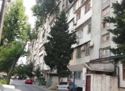 Satılır 3 otaqlı 80 m2 köhnə tikili 8 mkr