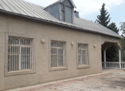 Satılır 3 otaqlı 2400 m2 bağ evi Novxanı