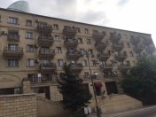 Satılır 2 otaqlı 60 m2 köhnə tikili İçəri Şəhər m.