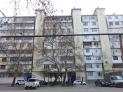 Satılır 2 otaqlı 42 m2 köhnə tikili Yasamal r.