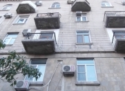 Satılır 3 otaqlı 85 m2 köhnə tikili Nizami m.