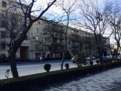 İcarəyə verilir 2 otaqlı 65 m2 köhnə tikili Səməd Vurğun parkı