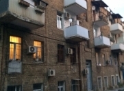 Satılır 2 otaqlı 53 m2 köhnə tikili Bayıl