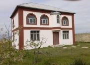 Satılır 4 otaqlı 1800 m2 bağ evi Novxanı