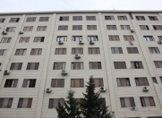 Satılır 3 otaqlı 75 m2 köhnə tikili Ayna Sultanova heykəli