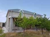 Satılır 5 otaqlı 240 m2 bağ evi Buzovna