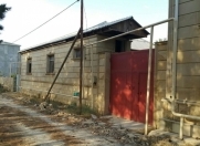 Satılır 4 otaqlı 600 m2 həyət evi Pirşağı