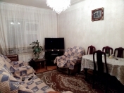 Satılır 4 otaqlı 86 m2 köhnə tikili İnşaatçılar m.