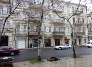 İcarəyə verilir 2 otaqlı 51 m2 ofis Səbail r.