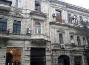 İcarəyə verilir 3 otaqlı 110 m2 köhnə tikili Sahil m.