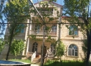 İcarəyə verilir 5 otaqlı 240 m2 həyət evi Qəbələ