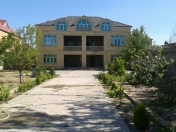 Satılır 7 otaqlı 500 m2 həyət evi Novxanı