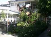 İcarəyə verilir 4 otaqlı 250 m2 həyət evi Şəki