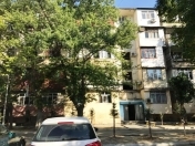 Satılır 2 otaqlı 60 m2 köhnə tikili Bakıxanov