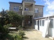 Satılır 5 otaqlı 250 m2 həyət evi Mərkəzi Univermaq