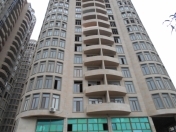 İcarəyə verilir 4 otaqlı 210 m2 yeni tikili Nizami m.