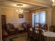 Satılır 4 otaqlı 107 m2 köhnə tikili 3 mkr