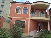 Satılır 4 otaqlı 182 m2 həyət evi Bakıxanov