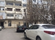 Satılır 4 otaqlı 110 m2 köhnə tikili 8 mkr