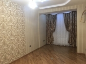 Satılır 2 otaqlı 80 m2 yeni tikili İnşaatçılar m.
