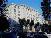 İcarəyə verilir 3 otaqlı 100 m2 yeni tikili Sahil m.