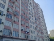 Satılır 4 otaqlı 162 m2 yeni tikili İnşaatçılar m.