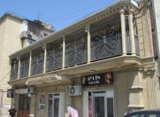 Satılır 6 otaqlı 406 m2 həyət evi Elmlər Akademiyası m.