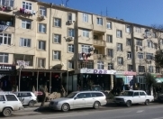 Satılır 2 otaqlı 45 m2 köhnə tikili Moskva univermağı