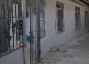 Satılır 2 otaqlı 60 m2 köhnə tikili Səməd Vurğun parkı