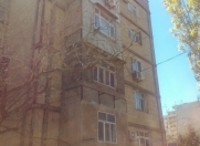 Satılır 1 otaqlı 39.6 m2 köhnə tikili Ukrayna dairəsi