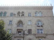 İcarəyə verilir 1 otaqlı 40 m2 köhnə tikili Daxili İşlər Nazirliyi