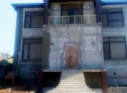 Satılır 5 otaqlı 400 m2 həyət evi Novxanı