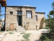 Satılır 3 otaqlı 900 m2 həyət evi Masazır