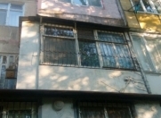 Satılır 2 otaqlı 45 m2 köhnə tikili Memar Əcəmi m.