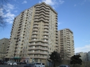 İcarəyə verilir 3 otaqlı 145 m2 yeni tikili Qələbə dairəsi