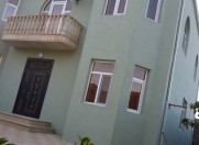 Satılır 6 otaqlı 201 m2 həyət evi Binə ticarət mərkəzi