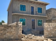 Satılır 4 otaqlı 180 m2 həyət evi Masazır