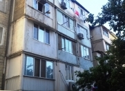 Satılır 2 otaqlı 45 m2 köhnə tikili Memar Əcəmi m.