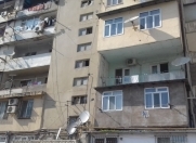 İcarəyə verilir 3 otaqlı 85 m2 köhnə tikili İnşaatçılar m.