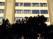 İcarəyə verilir 4 otaqlı 200 m2 yeni tikili Nizami m.